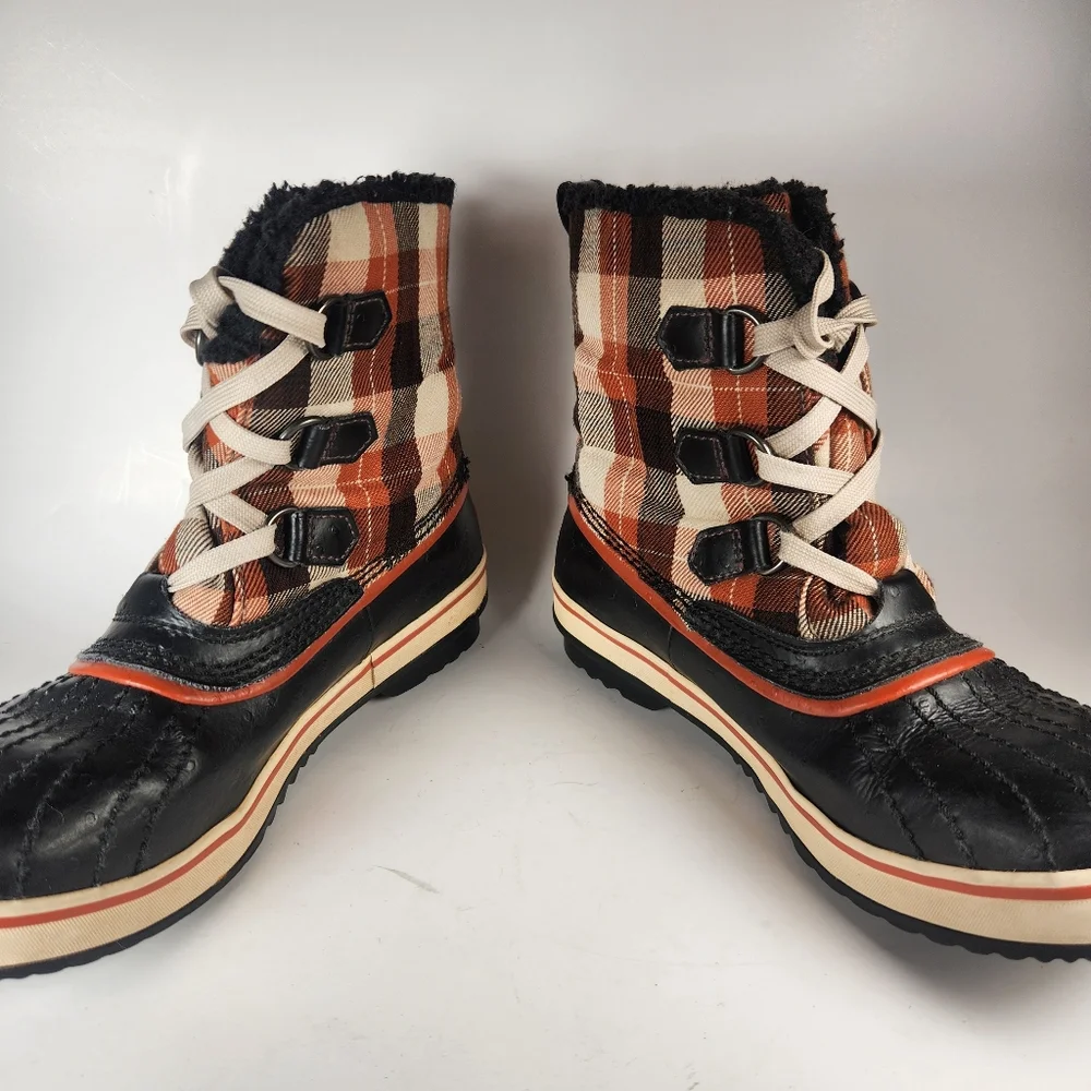 SOREL Tivoli Kids Boot Size 3 Plaid Red Black Leather Snow Outdoor Rubber Sole - Picture 3 of 12